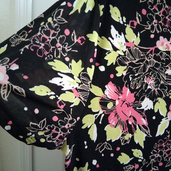 Jaclyn Smith Floral Blouse - Picture 7 of 9